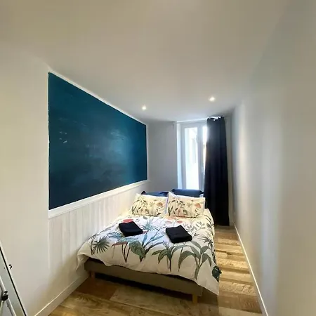 De Charme Plein Centre-ville De A 2 Pas Du Marche 라로셸