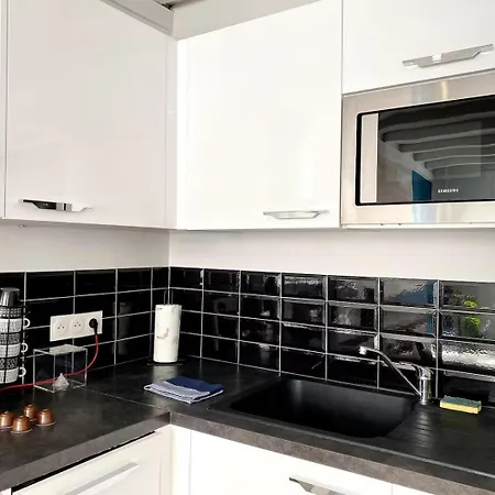 De Charme Plein Centre-ville De A 2 Pas Du Marche * 라로셸