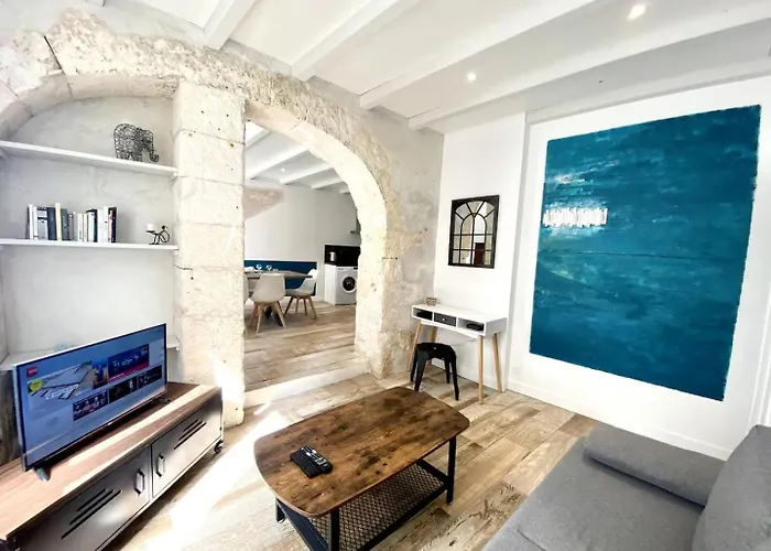 De Charme Plein Centre-ville De A 2 Pas Du Marche 아파트 *