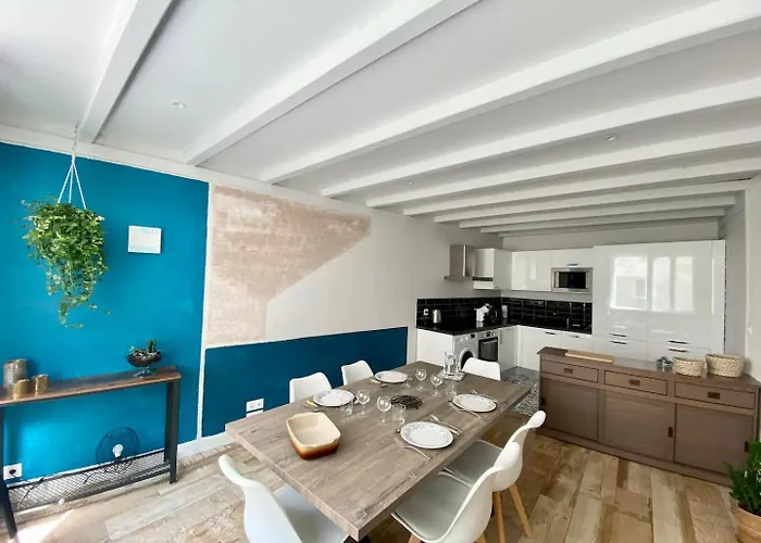 De Charme Plein Centre-ville De A 2 Pas Du Marche Appartement *