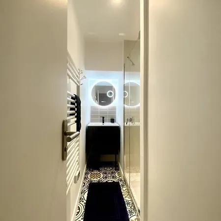 Apartamento De Charme Plein Centre-ville De A 2 Pas Du Marche La Rochelle (Charente-Maritime)